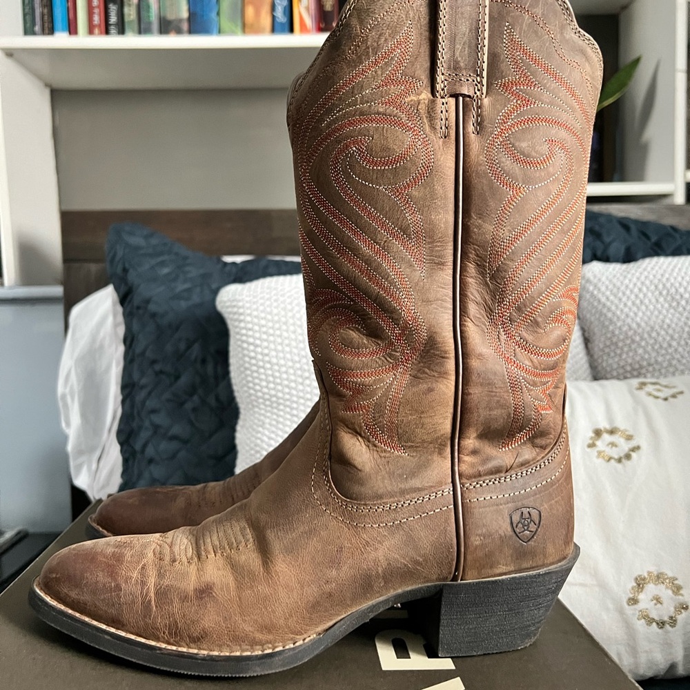 Ariat Cowgirl boots